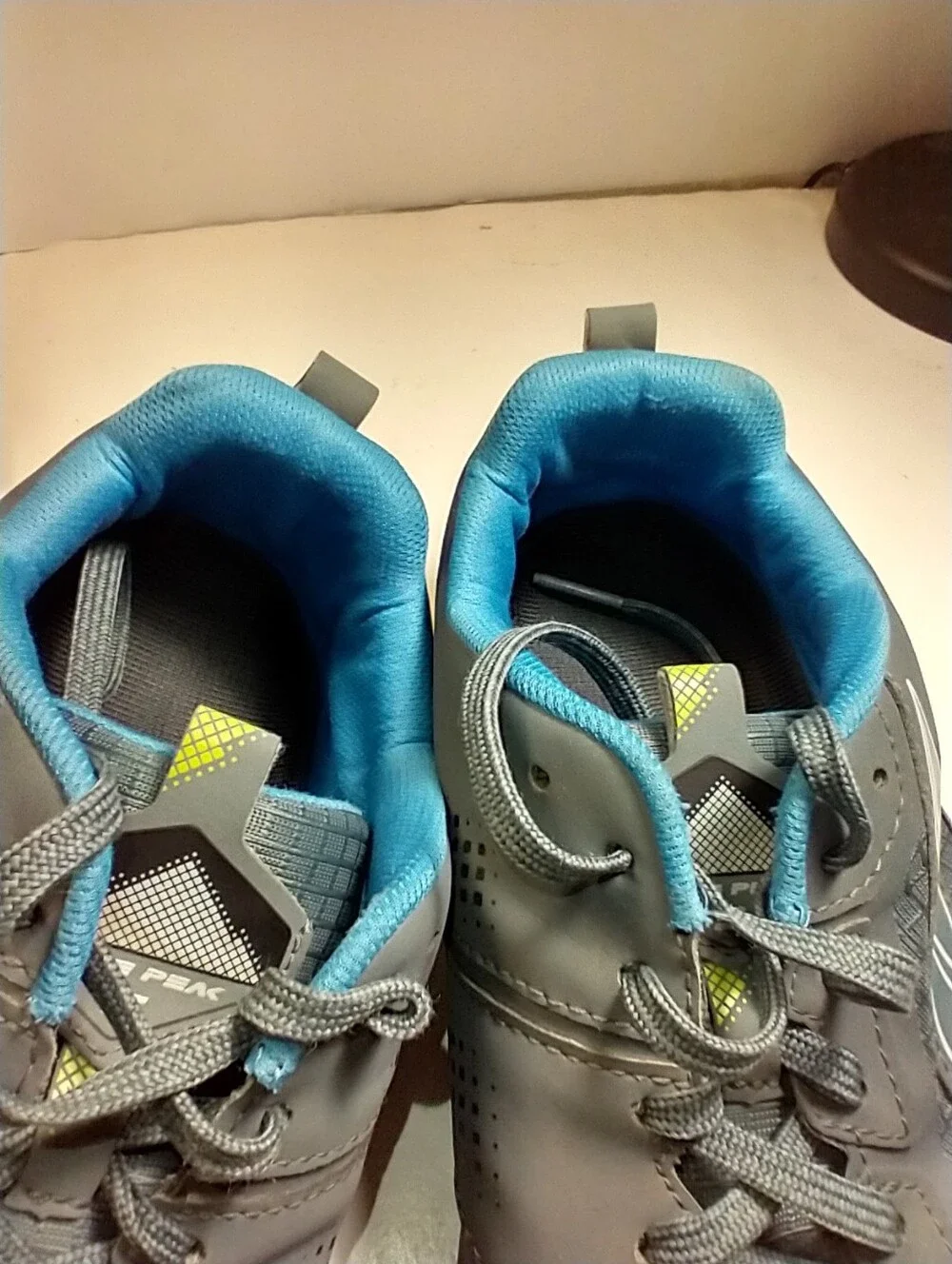 Altra Lone Peak 5 Trail Running Shoes Sneakers Men's sz 10.5.